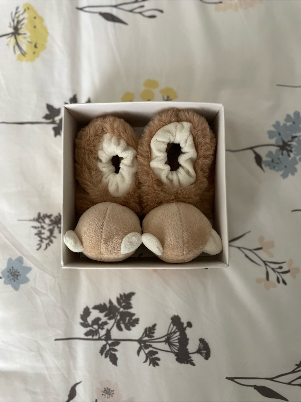 DOUDOU Compagnie Baby Shoe Box - Cream with Brown Logo - Picture 2 of 5